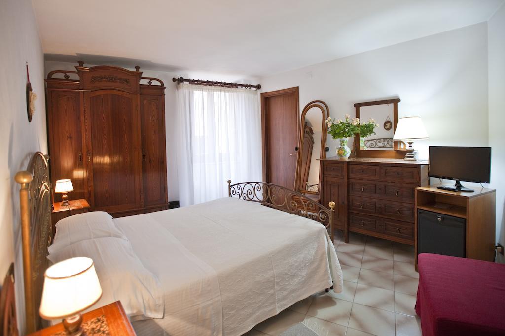 אריצ'ה Hotel Moderno מראה חיצוני תמונה