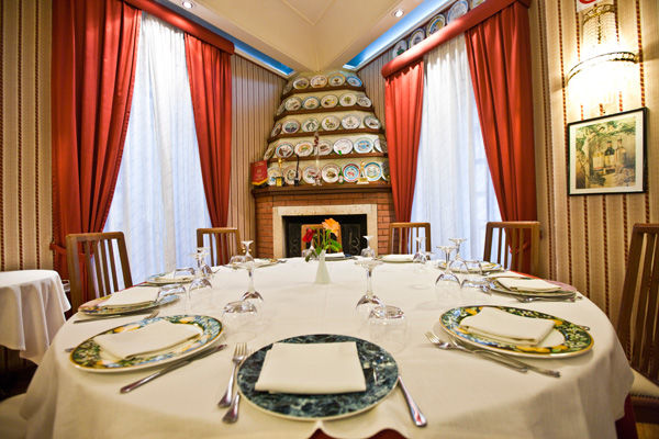 אריצ'ה Hotel Moderno מראה חיצוני תמונה