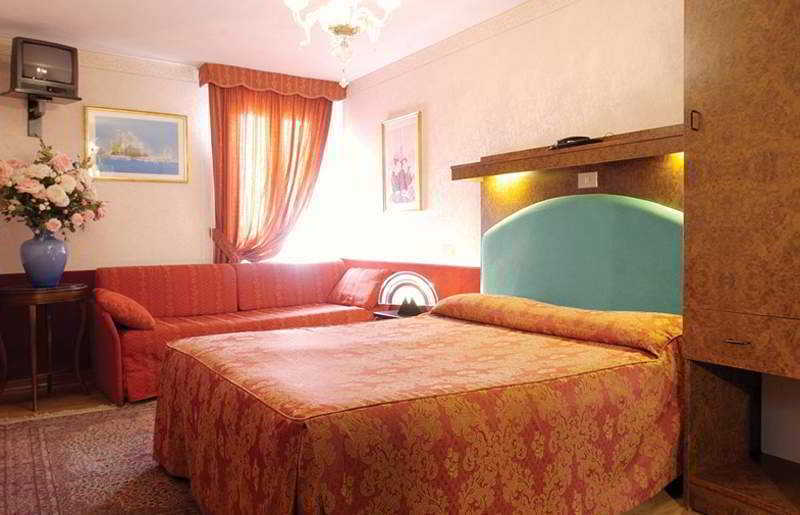 אריצ'ה Hotel Moderno מראה חיצוני תמונה